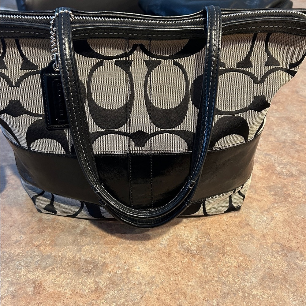 Coach handbag, good condition.
